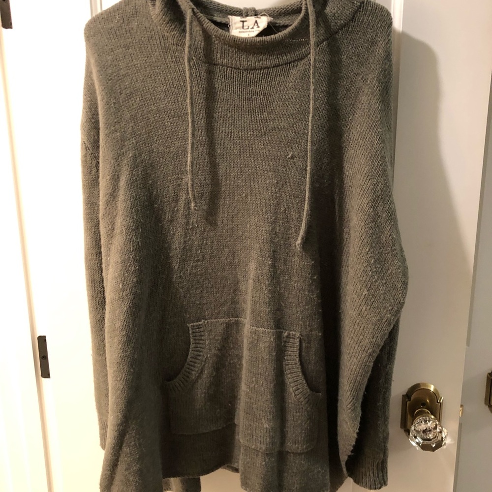 Hooded sweater